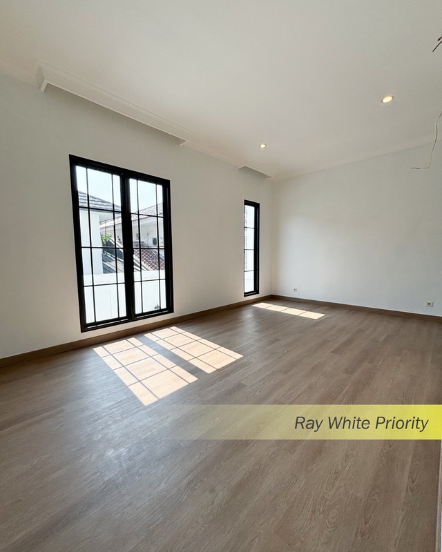 BRAND NEW AMERICAN CLASSIC IN DESIGN AT BINTARO JAYA SEKTOR 9, TANGERANG SELATAN 