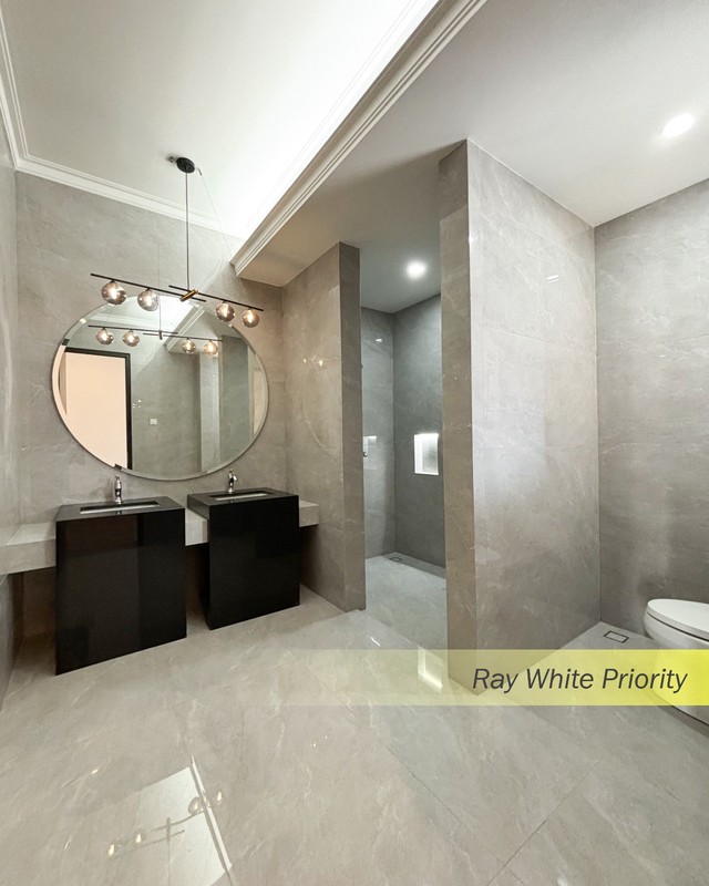 BRAND NEW AMERICAN CLASSIC IN DESIGN AT BINTARO JAYA SEKTOR 9, TANGERANG SELATAN 