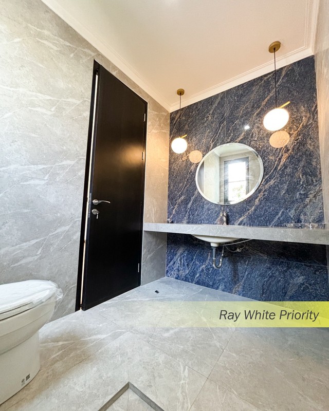 BRAND NEW AMERICAN CLASSIC IN DESIGN AT BINTARO JAYA SEKTOR 9, TANGERANG SELATAN 