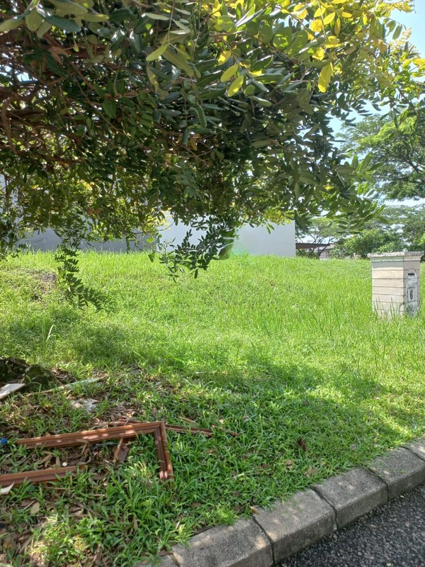 Kavling Exclusive Di Cluster The Crown Sumarecon Serpong Dekat Mall Sumarecon Serpong 