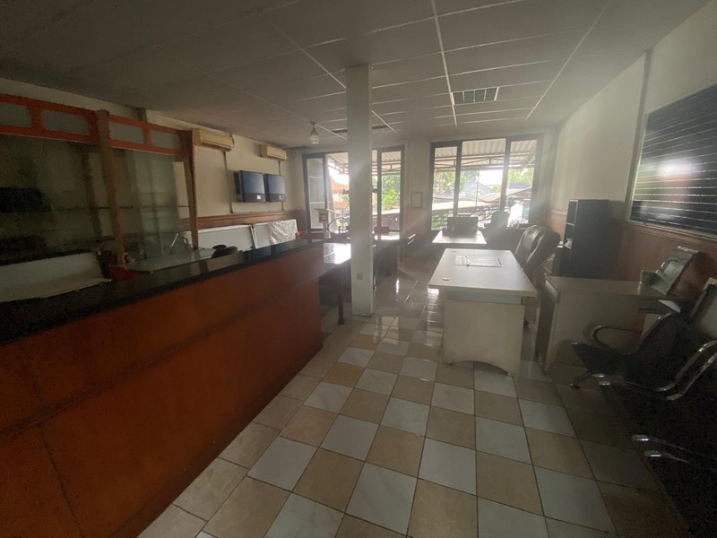 Gudang - Bengkel Lokasi Strategis di  Bintaro, Jakarta Selatan