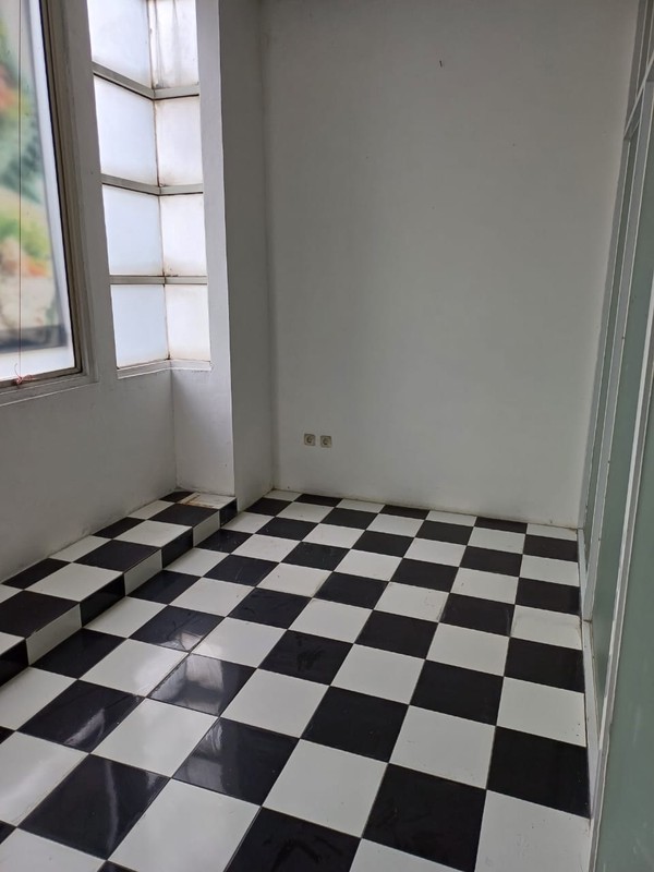 Ruko Siap Pakai, Lokasi Strategis dekat Fasilitas Bintaro Jaya @Ruko Fresia Garden, Jombang