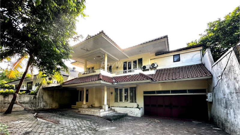 Rumah Komersil Di Jl Adiaksa Raya Lebak Bulus Jakarta Selatan Harga dekat NJOP Untuk Usaha Kuliner Guest House