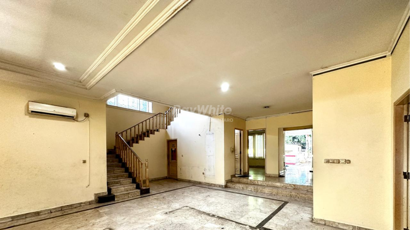 Rumah Komersil Di Jl Adiaksa Raya Lebak Bulus Jakarta Selatan Harga dekat NJOP Untuk Usaha Kuliner Guest House