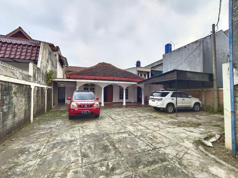 DISEWAKAN RUMAH COCOK UNTUK KANTOR/GUDANG DI JAGAKARSA