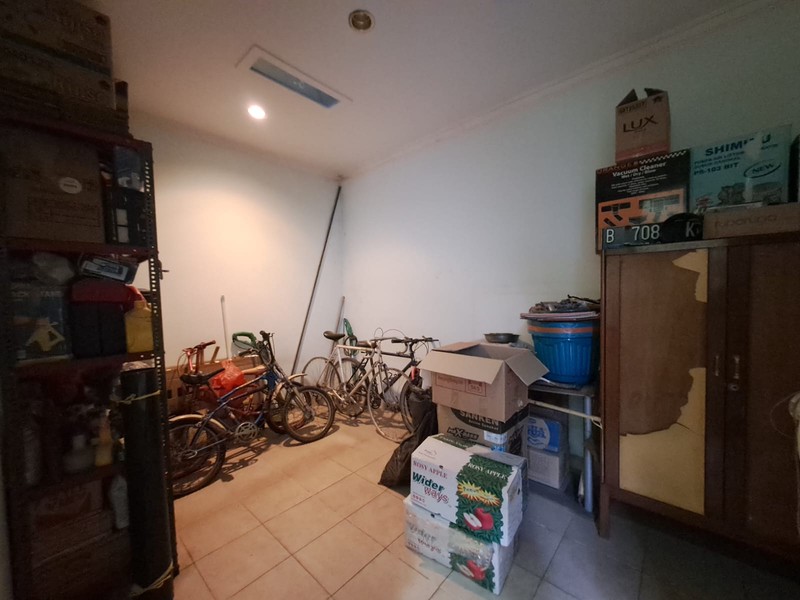 Rumah Mewah Style Modern di Lingkungan Nyaman CitraGrand Cibubur  /  A Luxury Modern House in CitraGrand Cibubur