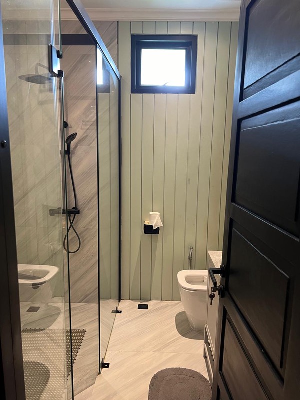 Dijual Rumah Dengan Lahan Yang Luas di Menjangan Ciputat 