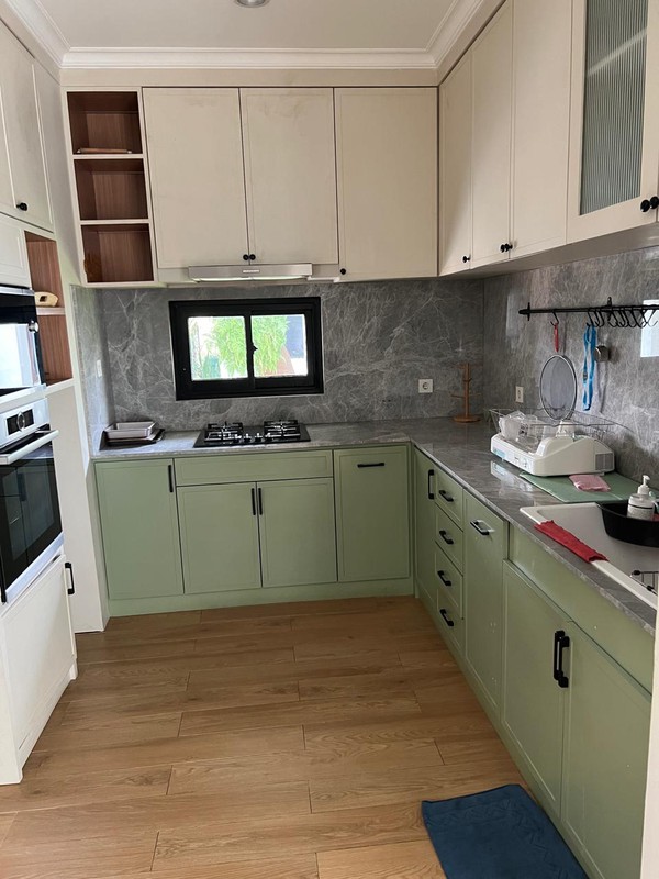 Dijual Rumah Dengan Lahan Yang Luas di Menjangan Ciputat 