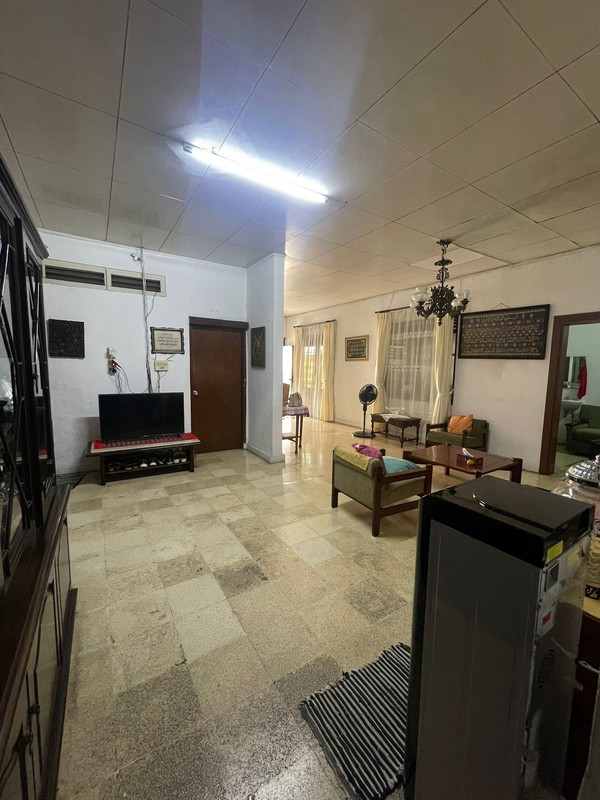 ijual Rumah Dua Lantai di Kebayoran Baru - Bisa untuk Hunian atau kost2an