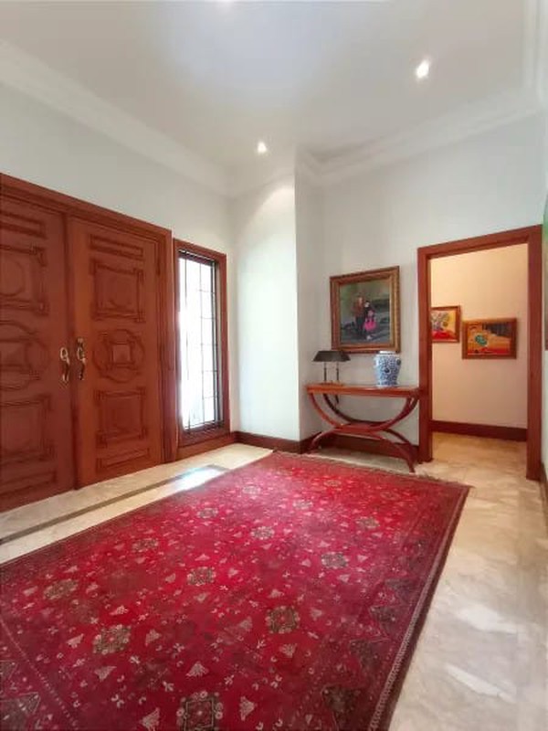 Dijual Rumah Bagus, Bangunan Kokoh dan Terawat, 2 Lantai di Bintaro Sektor 3