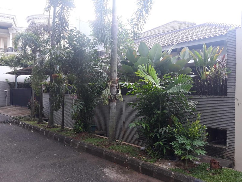 Dijual Rumah Bagus Siap Huni Dua Lantai di Bintaro Sektor 7