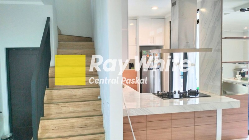 Rumah Dayana 2 Lantai di Summarecon Bandung