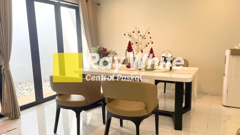 Rumah Dayana 2 Lantai di Summarecon Bandung