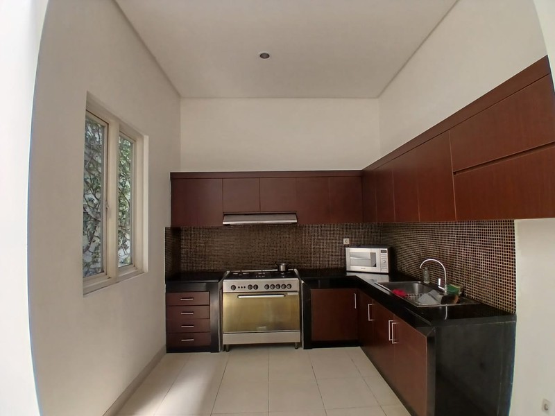 Dijual rumah bagus dan mewah 2 tingkat di Cilandak ,dekat ke MRT cipete