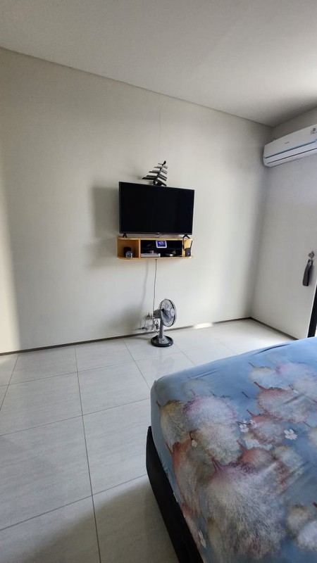 MURAH Dijual Rumah Semi Furnish   Dua Lantai  Perumahan Graha Natura  Sambikerep Surabaya