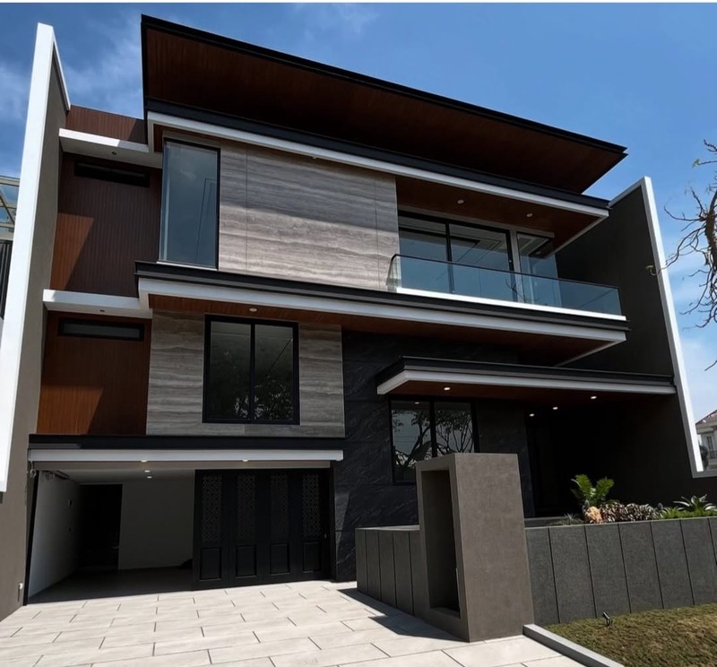 Dijual Rumah Newton Hill Citraland Surabaya - Mewah dan Baru Gress