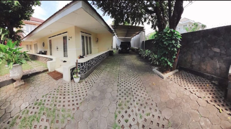 DIJUAL RUMAH KONDISI BAGUS SANGAT STRATEGIS DI CILANDAK.