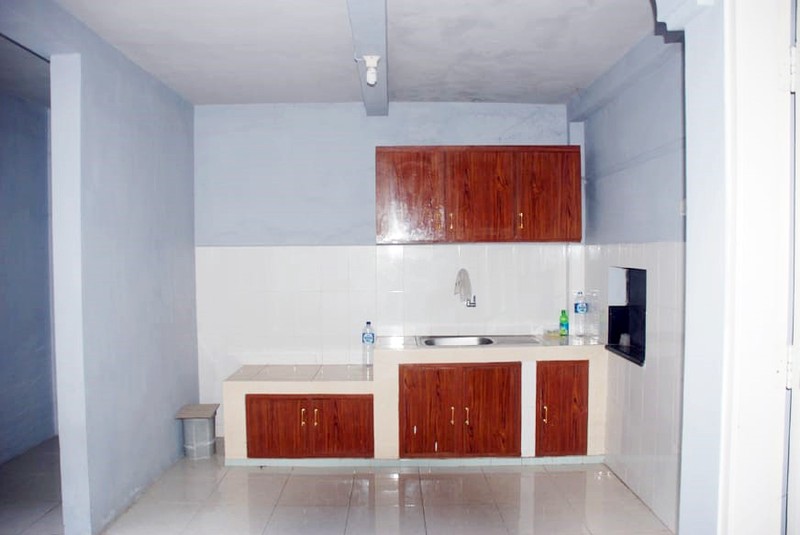 Rumah di ARAYA Tahap 2 Surabaya Timur, Minimalis Modern, Row Jalan Lebar, Siap Huni