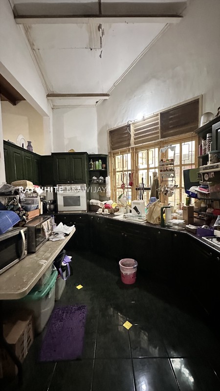 Rumah Lama Hitung Tanah Lokasi Strategis Area Andara Depok