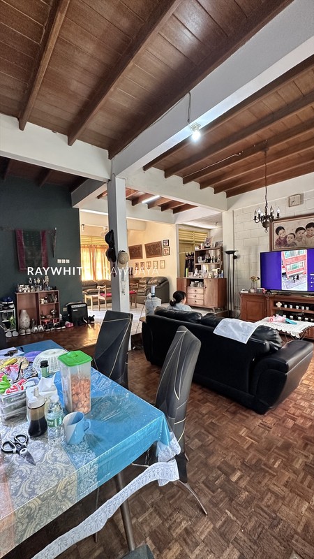 Rumah Lama Hitung Tanah Lokasi Strategis Area Andara Depok