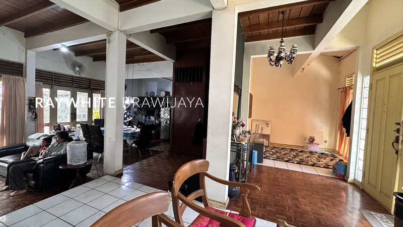 Rumah Lama Hitung Tanah Lokasi Strategis Area Andara Depok