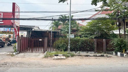 Rumah di Raya Tenggilis Surabaya Selatan, Cocok untuk usaha Resto / Cafe / Kantor / Klinik dsb... Strategis Nol Jalan Raya