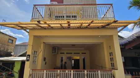 Rumah Siap Huni Bangunan 2 Lantai Area Kramat Jati 