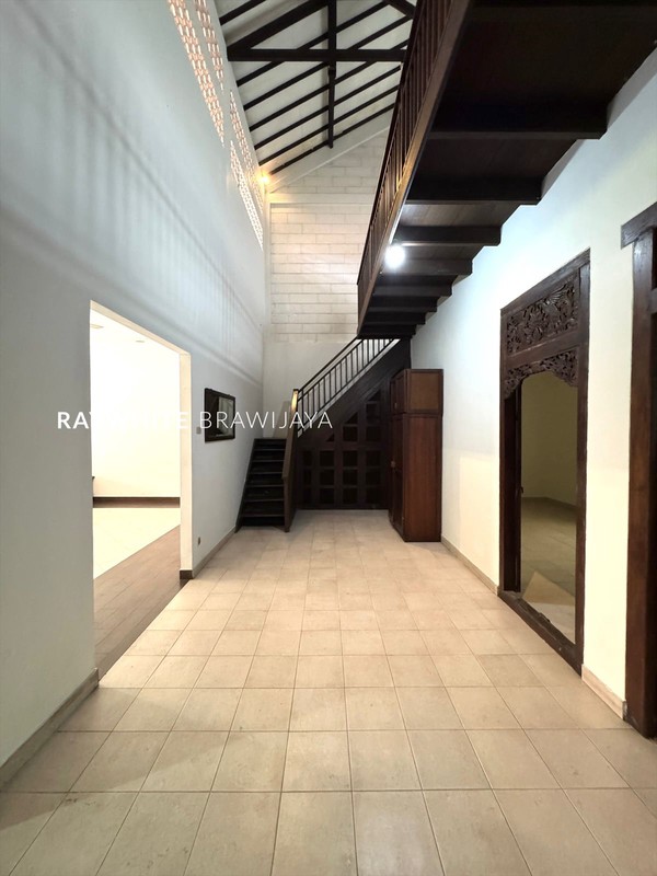 Rumah Siap Huni Lokasi Strategis Area Kebayoran Baru