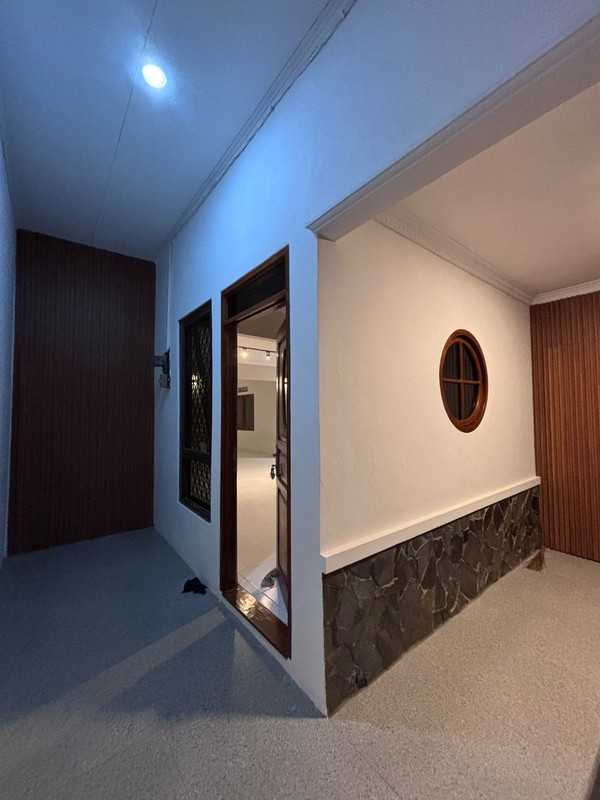 Rumah baru Renovasi, Lokasi strategis bebas banjir di Bintaro Sektor 2