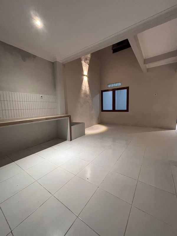 Rumah baru Renovasi, Lokasi strategis bebas banjir di Bintaro Sektor 2