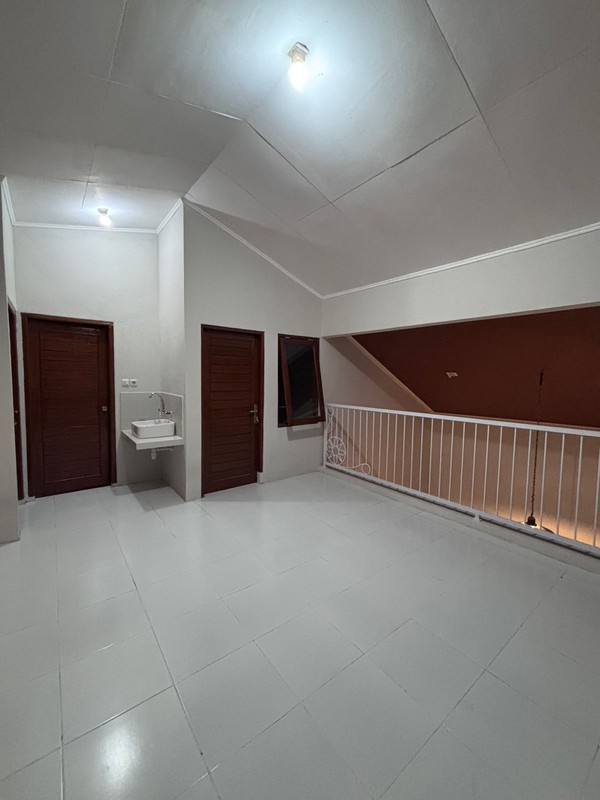 Rumah baru Renovasi, Lokasi strategis bebas banjir di Bintaro Sektor 2