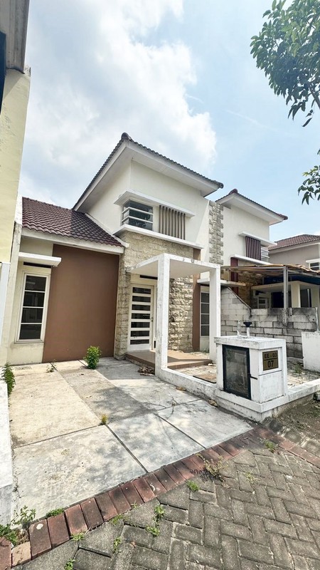 RUMAH BARU di Puri Surya Jaya Valencia Icon Sidoarjo, Lingkungan Asri & Nyaman - LM -