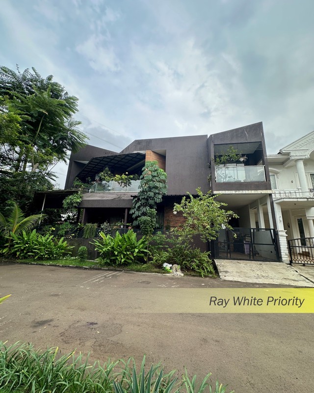 ARTISTIC ELEGANCE, LEXURY AND MODERN HOUSE, BINTARO SEKTOR 9, TANGERANG SELATAN