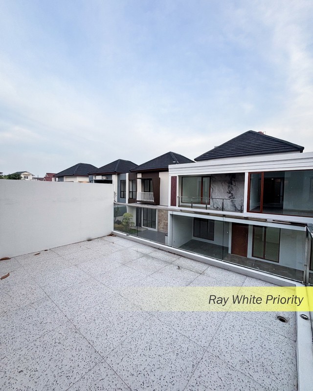Brand New Minimalis Modern Dalam Cluster Siap Huni Di Bintaro, Tangerang Selatan
