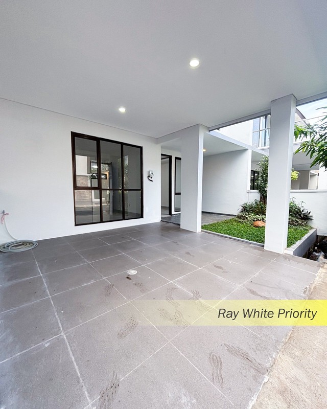 Brand New Minimalis Modern Dalam Cluster Siap Huni Di Bintaro, Tangerang Selatan