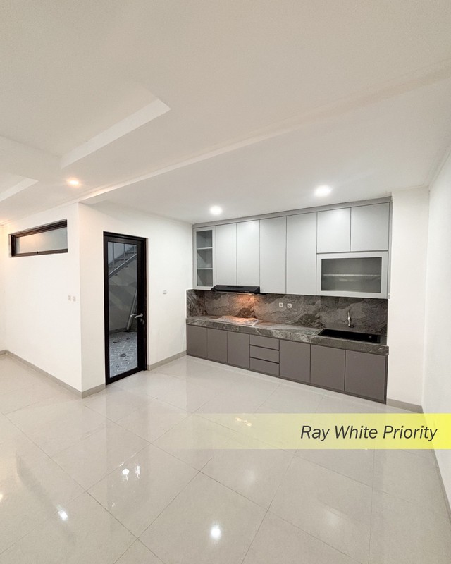 Brand New Minimalis Modern Dalam Cluster Siap Huni Di Bintaro, Tangerang Selatan