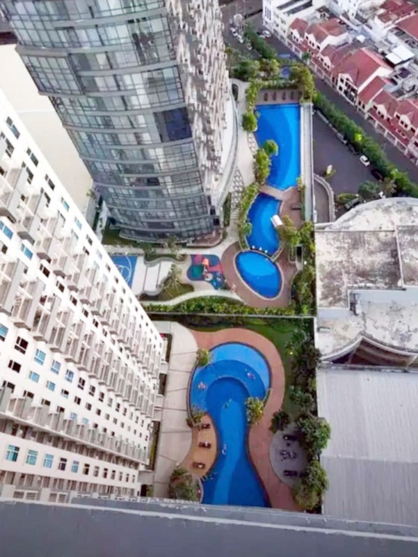 Apartemen BENSON PAKUWON MALL Lantai 27 Surabaya Barat, View Pool & City - LM -