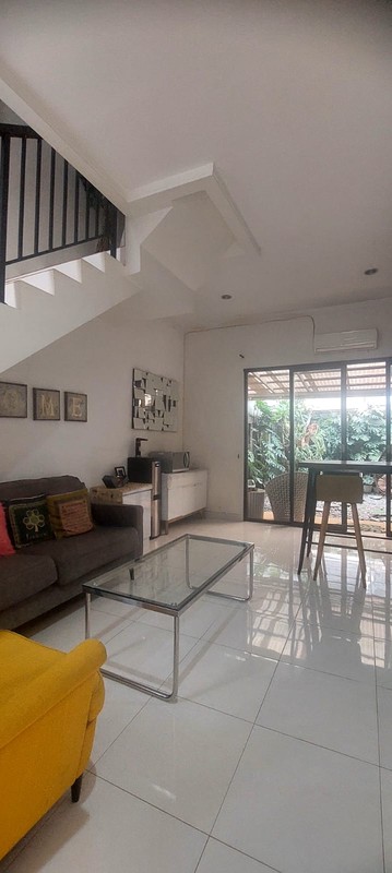Rumah 2 Lantai, dalam Cluster, kemanan 24 Jam di Bintaro Sektor 9