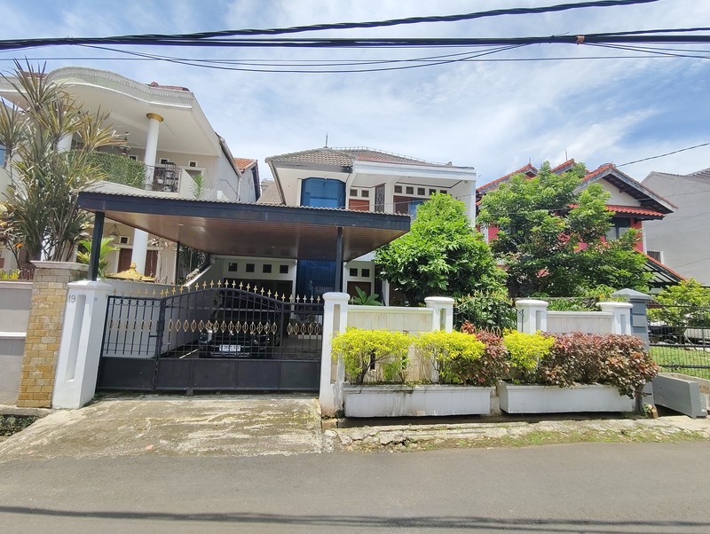 Turun Harga, Masih Nego, Rumah Besar di Perumahan Bukit Permai Cibubur, Jakarta Timur