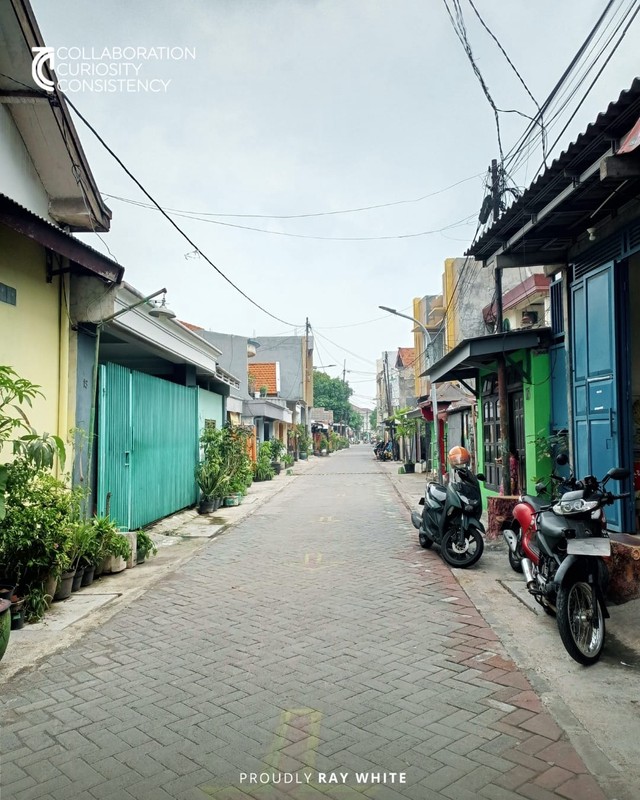 Jual Rumah Siwalankerto Surabaya Selatan Lokasi Strategis Dekat Tol Waru, Dekat Jalur Utama Ahmad Yani, Dekat Terminal Bungurasih Surabaya, Dekat Jalur Utama Kota. Tentunya Kawasan Bebas Banjir 