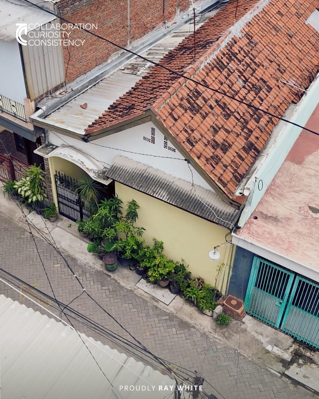 Jual Rumah Siwalankerto Surabaya Selatan Lokasi Strategis Dekat Tol Waru, Dekat Jalur Utama Ahmad Yani, Dekat Terminal Bungurasih Surabaya, Dekat Jalur Utama Kota. Tentunya Kawasan Bebas Banjir 