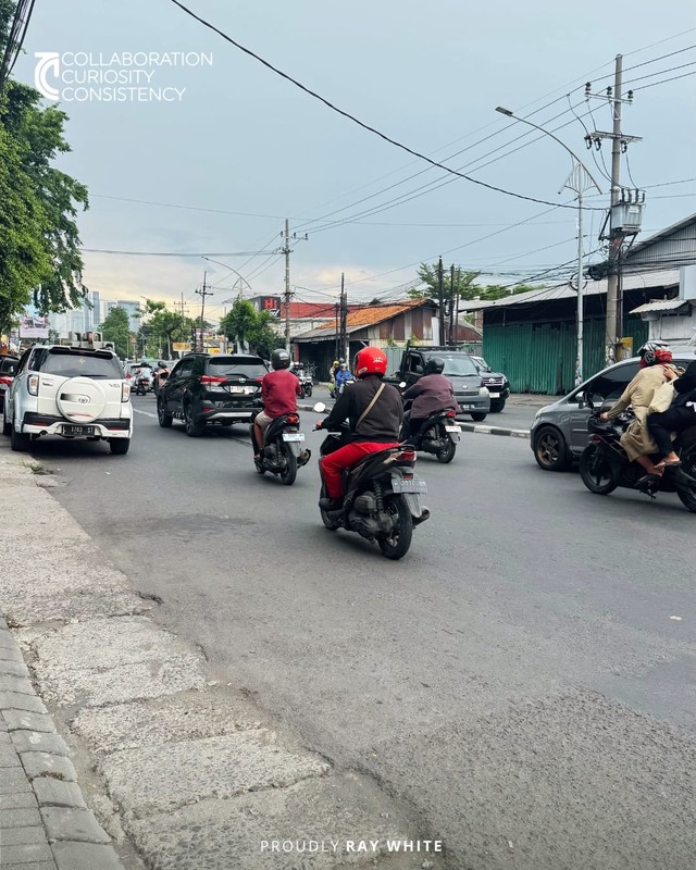 Sewa Dijual Ruko 4 Lantai di Raya Mastrip Wiyung Surabaya - Lokasi Strategis Dekat Tol Gunung Sari dan Area Komersil