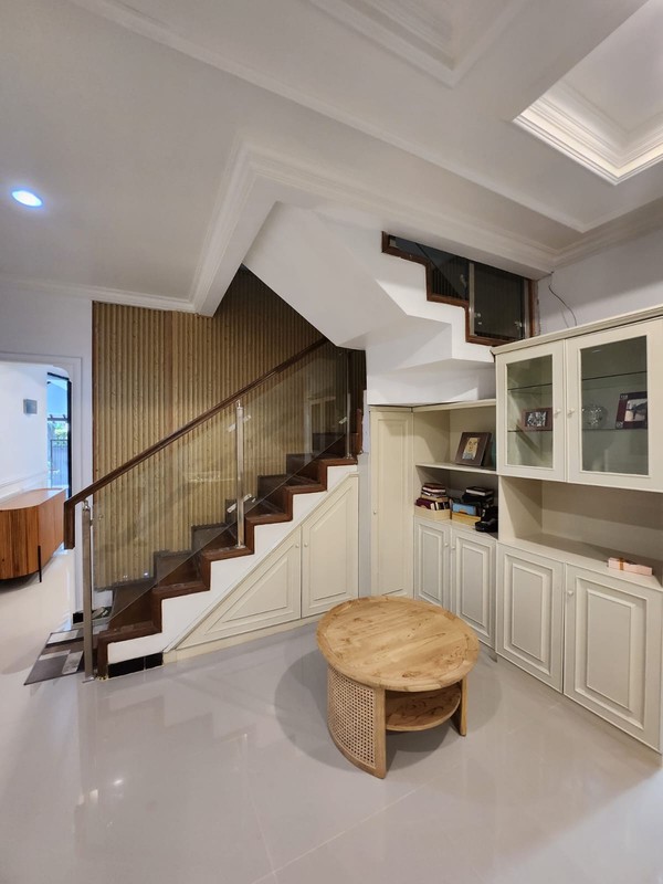 Dijual Rumah Luas & Asri di Bintaro Sektor 3A, Tangerang Selatan