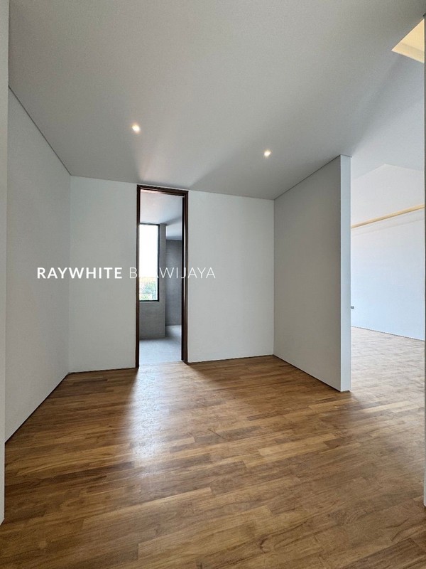 Brand New House Modern Area Kemang Dalam Timur