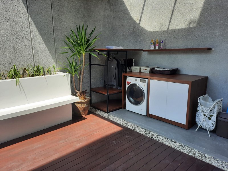 Rumah 2 Lantai - Asri dan Bergaya Modern di Tahomi Ville No. 15 - Cimanggis - Depok