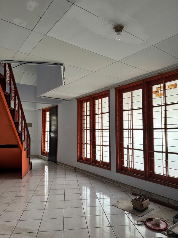 DISEWA RUMAH JALAN CILILIN KEBAYORAN BARU JAKARTA SELATAN