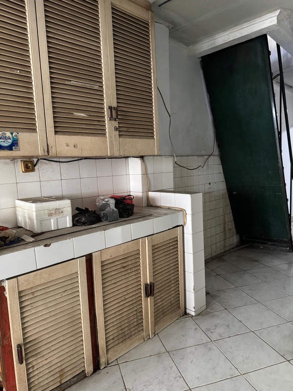 DISEWA RUMAH JALAN CILILIN KEBAYORAN BARU JAKARTA SELATAN