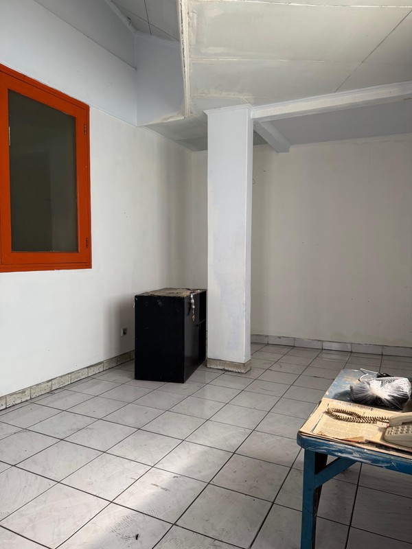 DISEWA RUMAH JALAN CILILIN KEBAYORAN BARU JAKARTA SELATAN