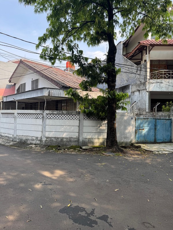 DISEWA RUMAH JALAN CILILIN KEBAYORAN BARU JAKARTA SELATAN