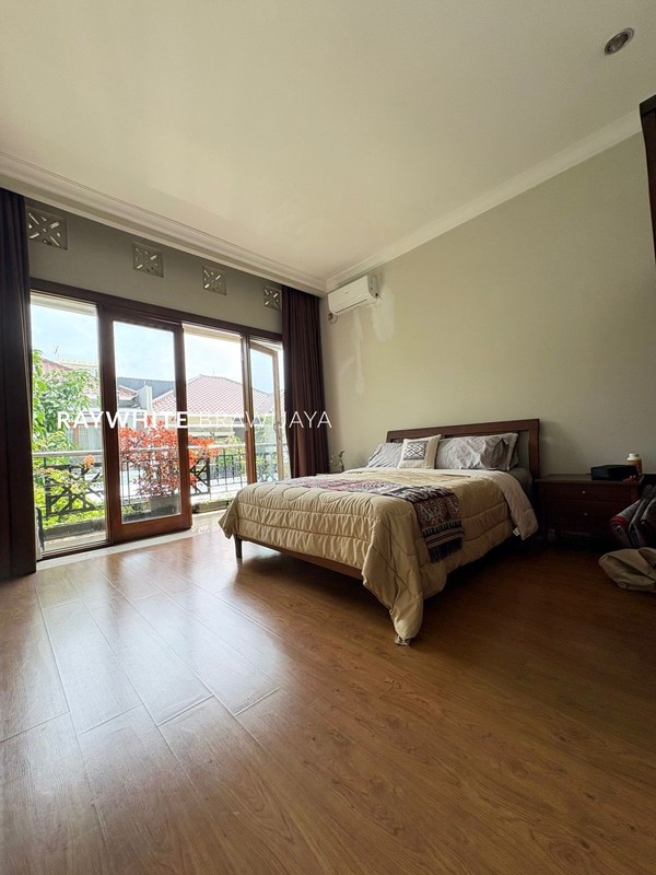 Townhouse Siap Huni Lingkungan Tenang Area Ampera Kemang